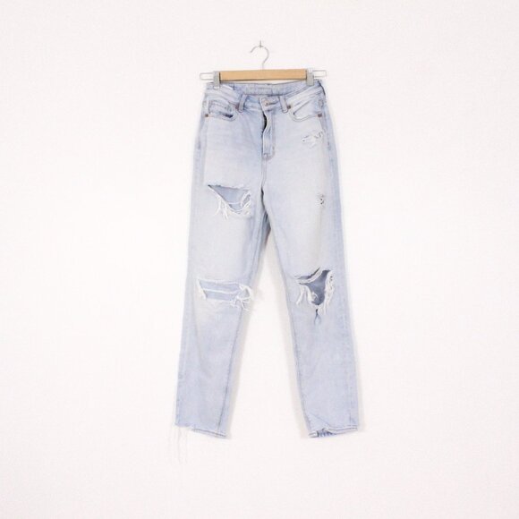 *American Eagle Outfitters Light Wash Ripped Mom Jeans - Picture 3 of 7